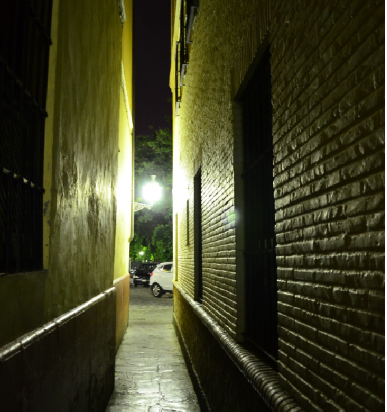 Anochece en el Barrio de Santa Cruz: La judería de Sevilla